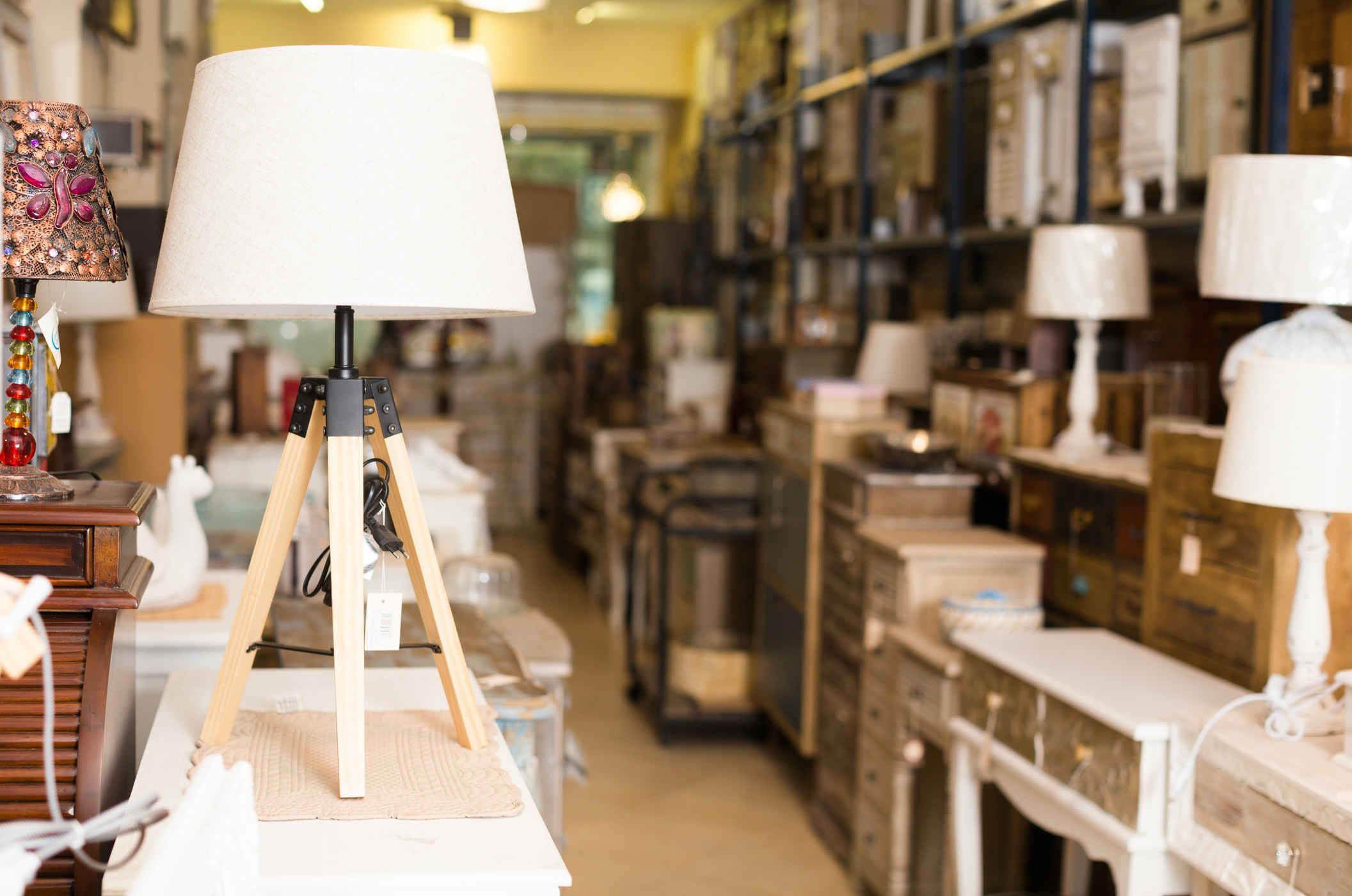 أماكن موثوقة لشراء أثاث مستعمل بحالة ممتازة في الرياض